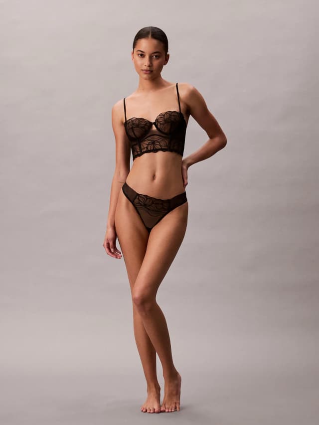 Colaless - CK Black Floral Lace