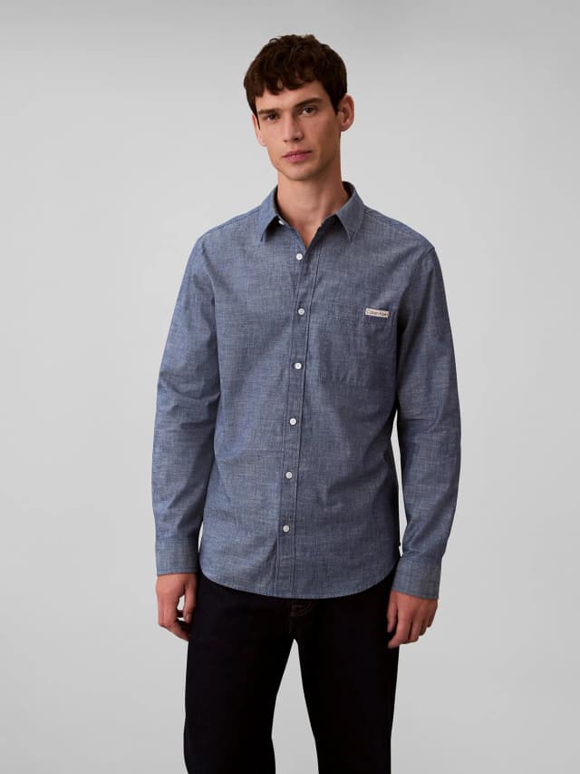 Camisa clásica de chambray