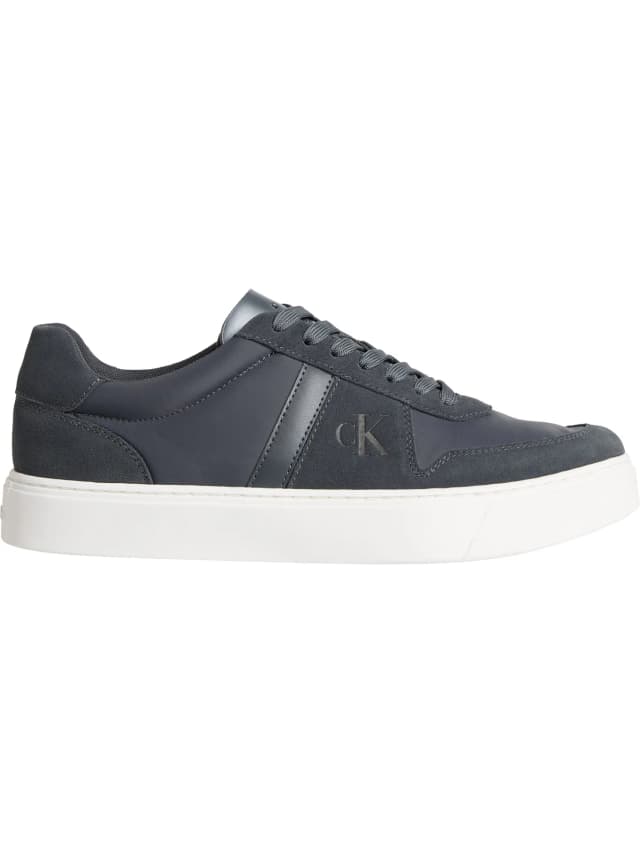 Zapatillas clásicas con cordones