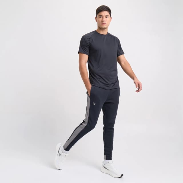 Pantalón Travel Slim Fit Pant Hombre Negro  | Atomik