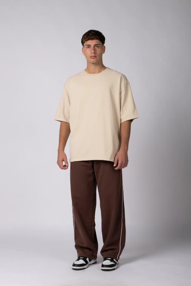 Remera over carl arena beige