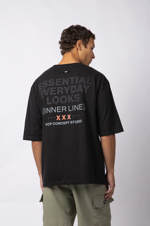 Remera Over Taz XXX Negra