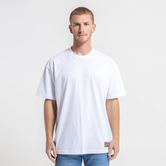 Remera essential white de RUSTY