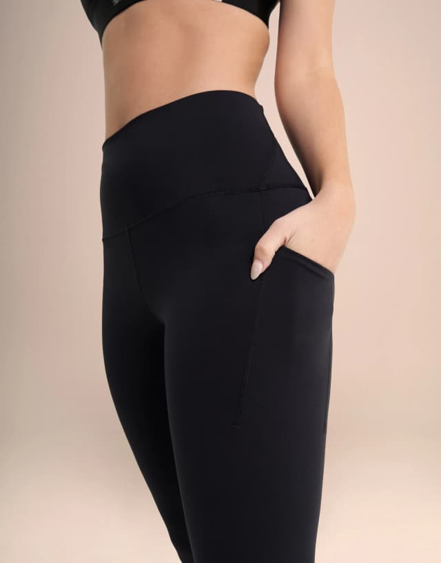 ICON BLACK LEGGING — imagen 7