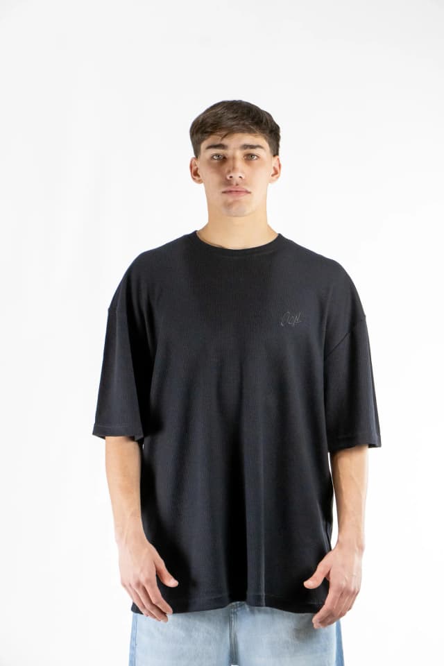 Remera Ocn  Fisher Negro (Producto Outlet)