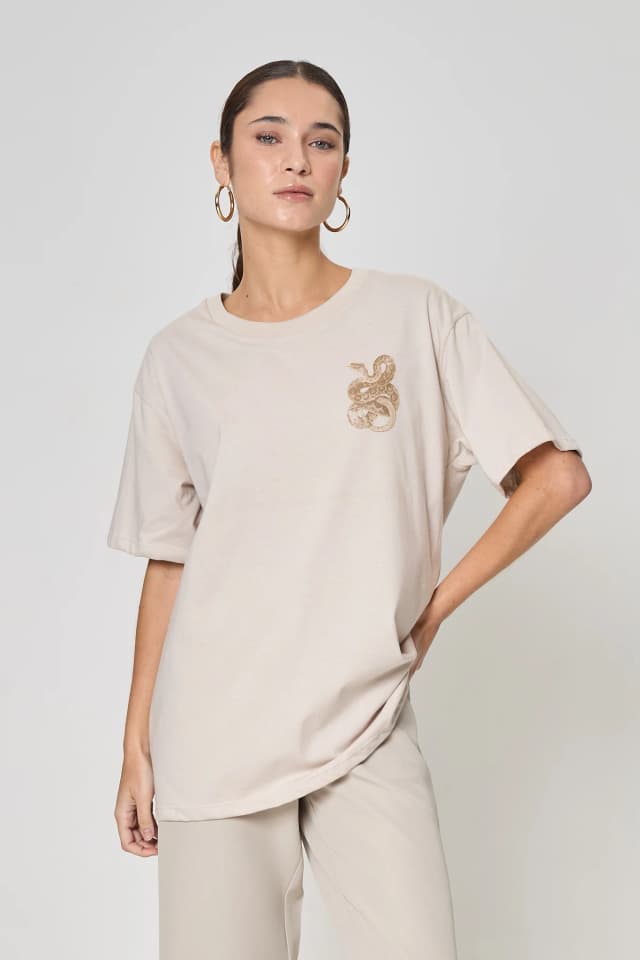 REMERA VICHA