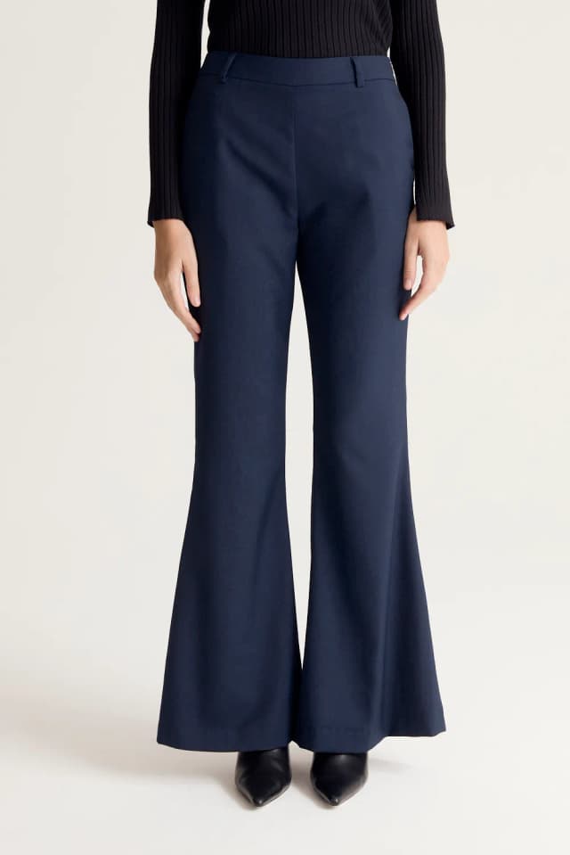 PANTALON FLARE ROW — imagen 2