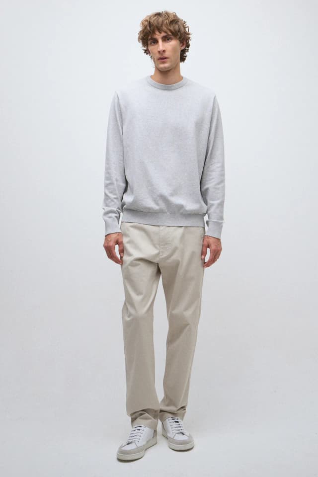 Sweater cuello redondo liso