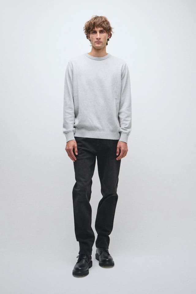 Sweater cuello redondo liso