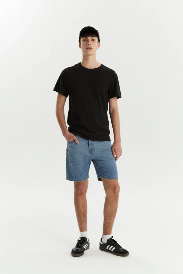 511 short — imagen 4