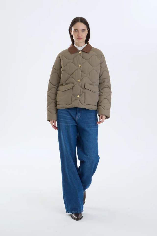 Jacket matelase waves